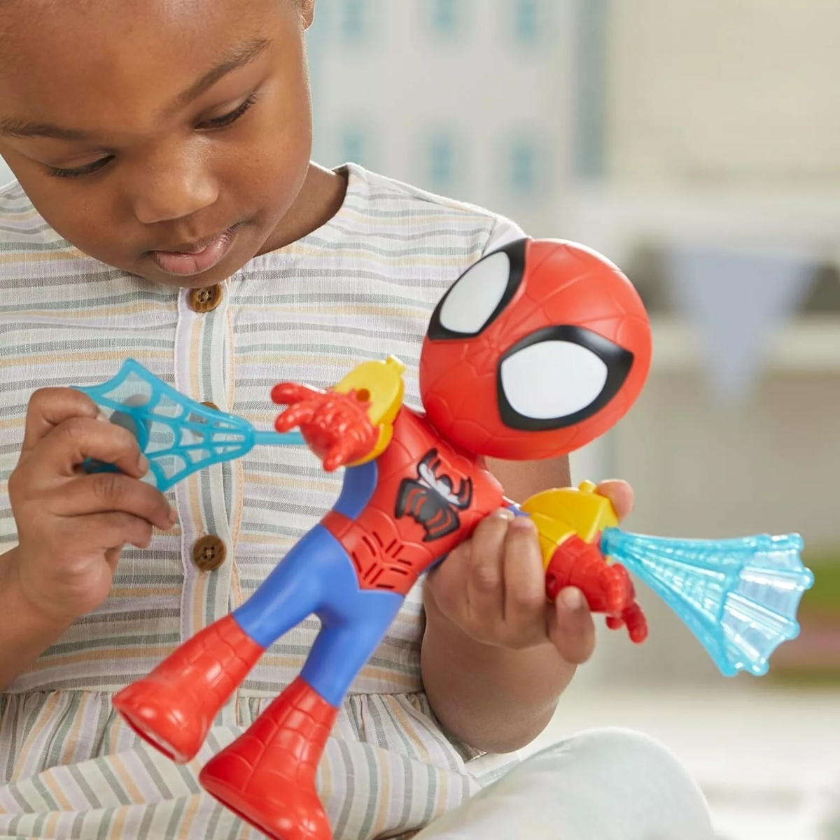 Marvel 10″ Spidey and His Amazing Friends Electronic Suit Up Spidey Action Figure Unisex, 3-4 Years
