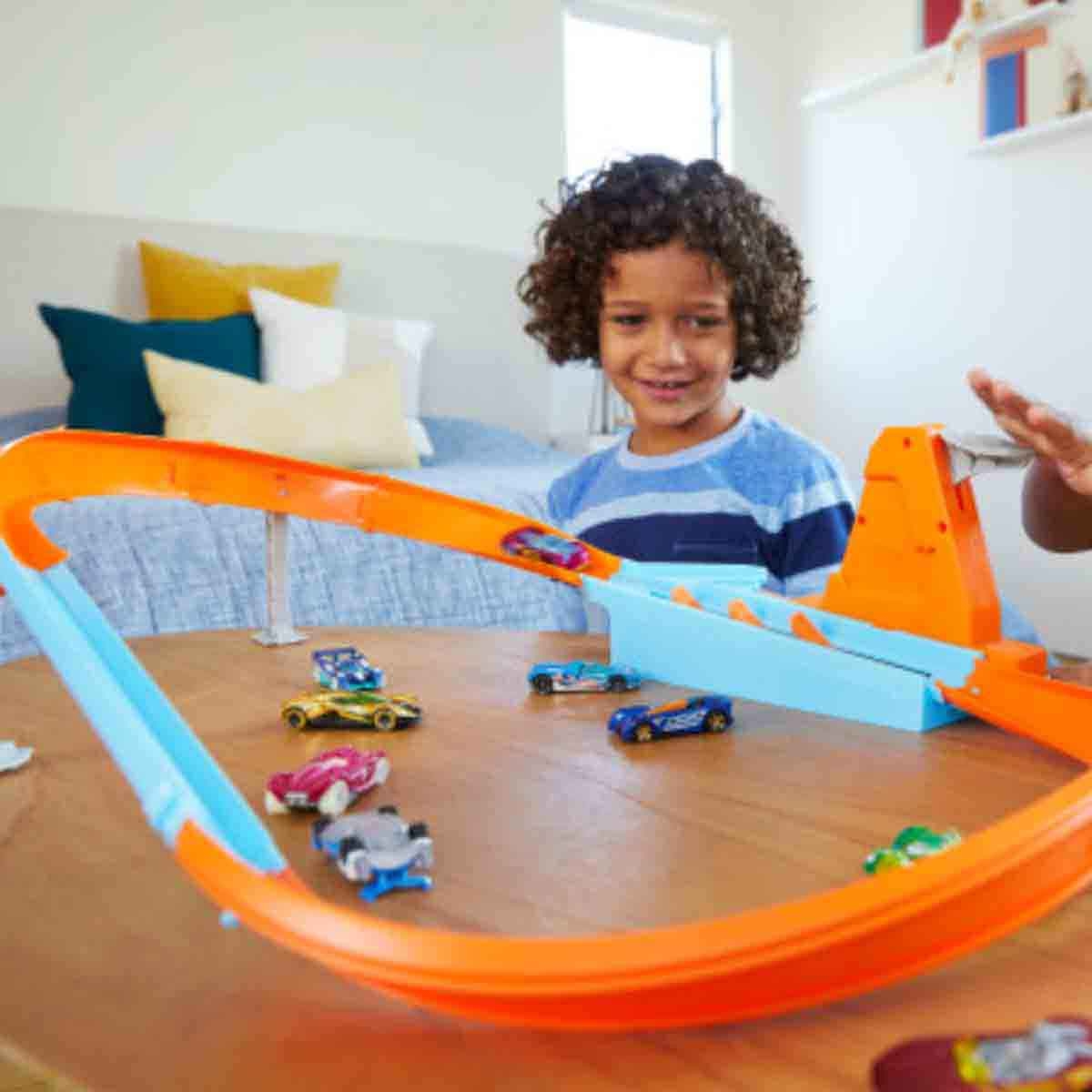 هوت ويلز مجموعة لعبة أل رابيد ريسواي شامبيون للجنسين، 3-4 سنوات