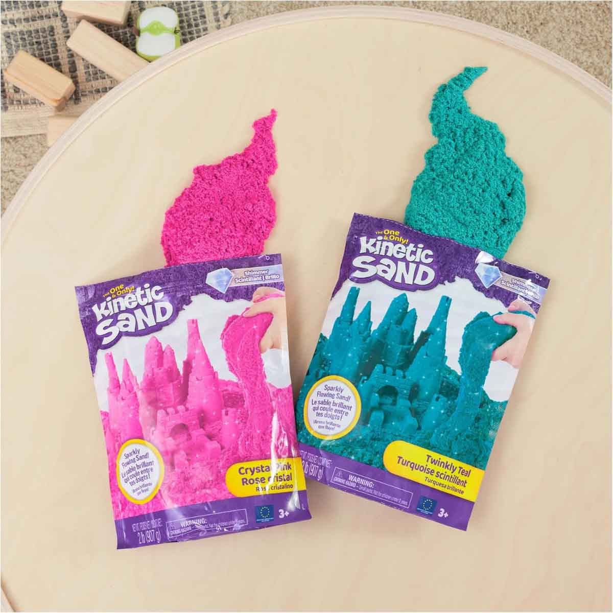 Kinetic Sand Twinkly Pink 2lb All-Natural Shimmering Play Sand Unisex, 3-4 Years