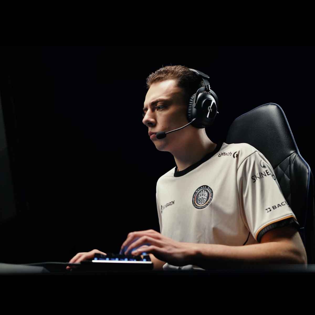 Logitech Black G Pro Wireless Gaming Headset