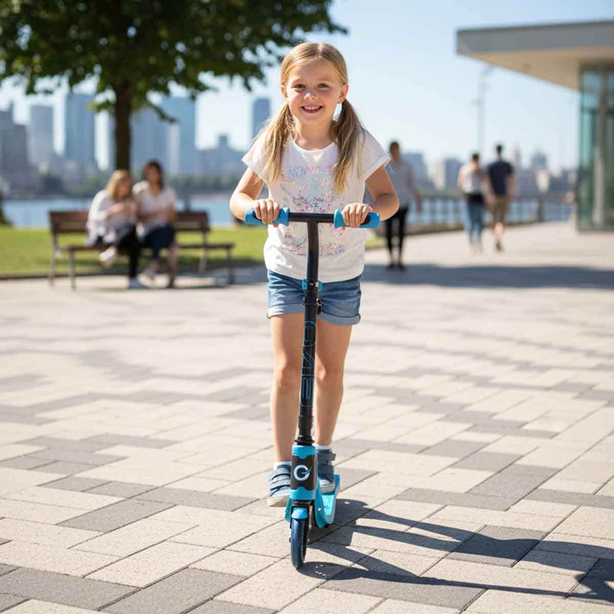 Evo Teal Light Speed Ride-On Scooter Unisex, 5-7 Years