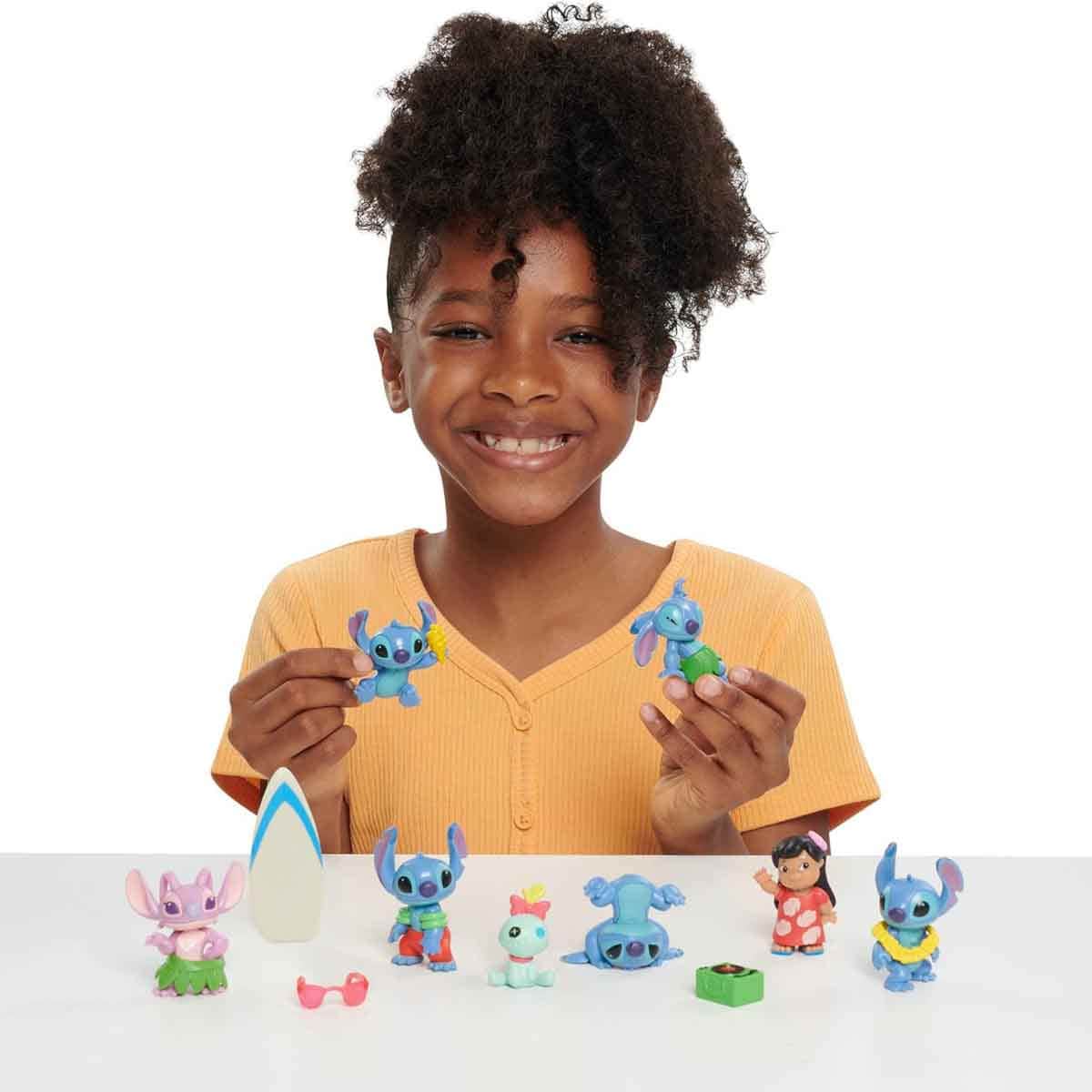 Disney Stitch 13-Piece Deluxe Action Figure Set Unisex, 3-4 Years