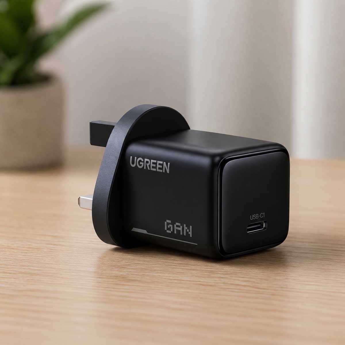 يوجرين شاحن حائط USB-C GaN بقدرة 25W