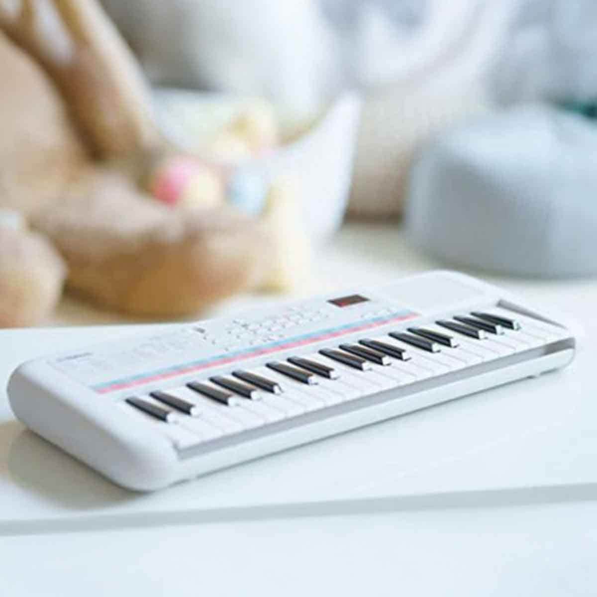 Yamaha PSS-E30 Mini Keyboard