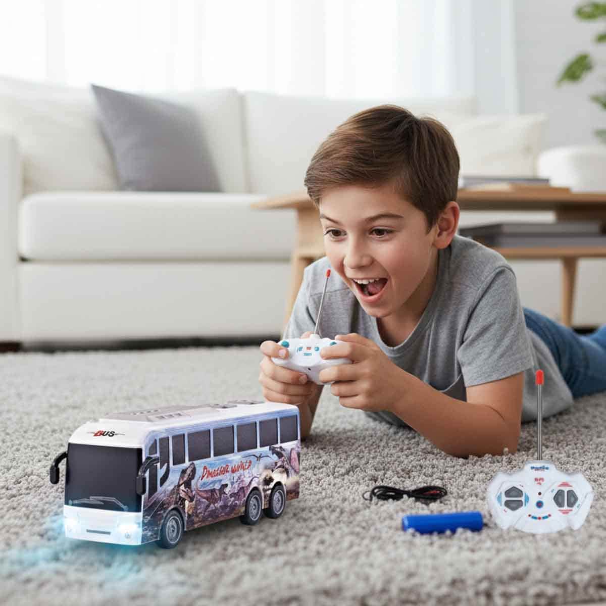 Gui Sheng 1:30 Scale R/C Dinosaur Bus Playset Unisex, 3-4 Years