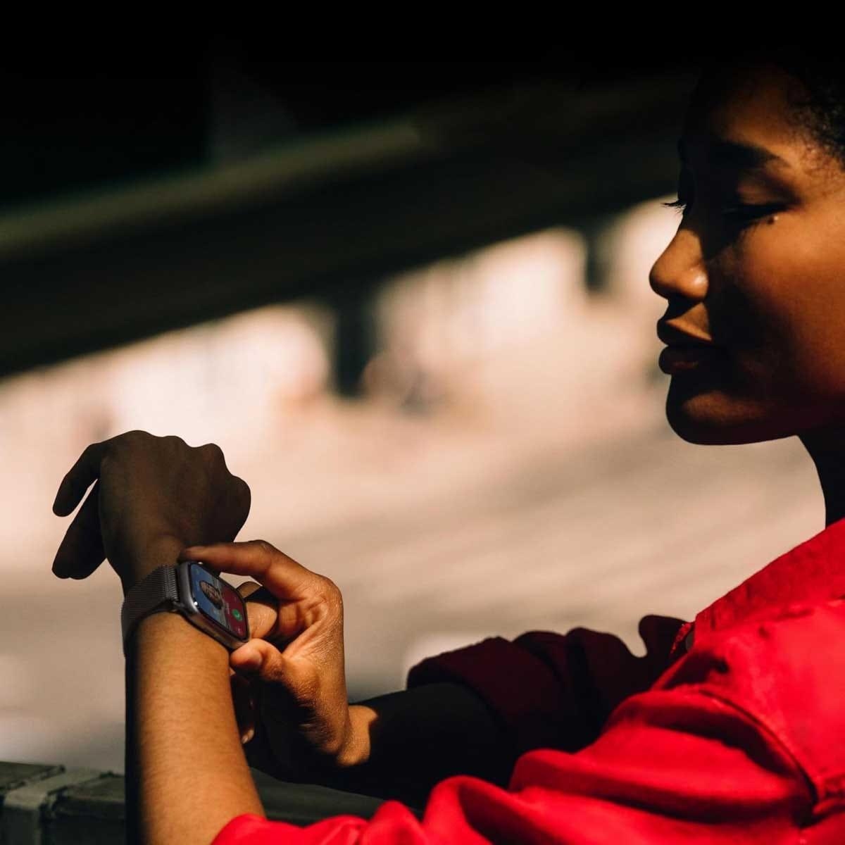 Apple Watch Series 11 (GPS + Cellular) 42mm Gold Titanium Case with Light Blush Sport Band - S/M