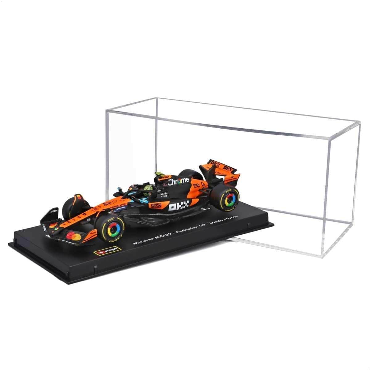 Bburago 1:43 McLaren MCL39 Diecast Model Car with Helmet Boys, 13+ Years