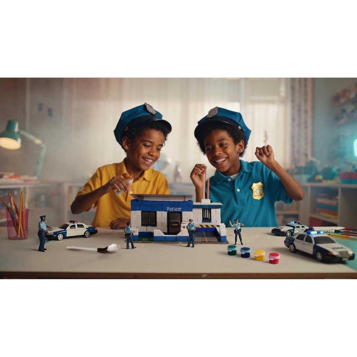 بيلدتس طقم بناء مركز شرطة للجنسين، 8-10 سنوات