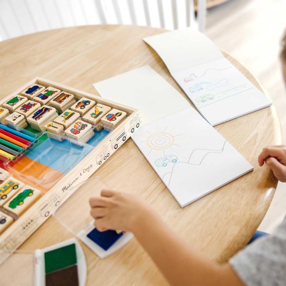 Melissa & Doug Deluxe Vehicles Wooden Stamp & Coloring Set Unisex, 3-4 Years
