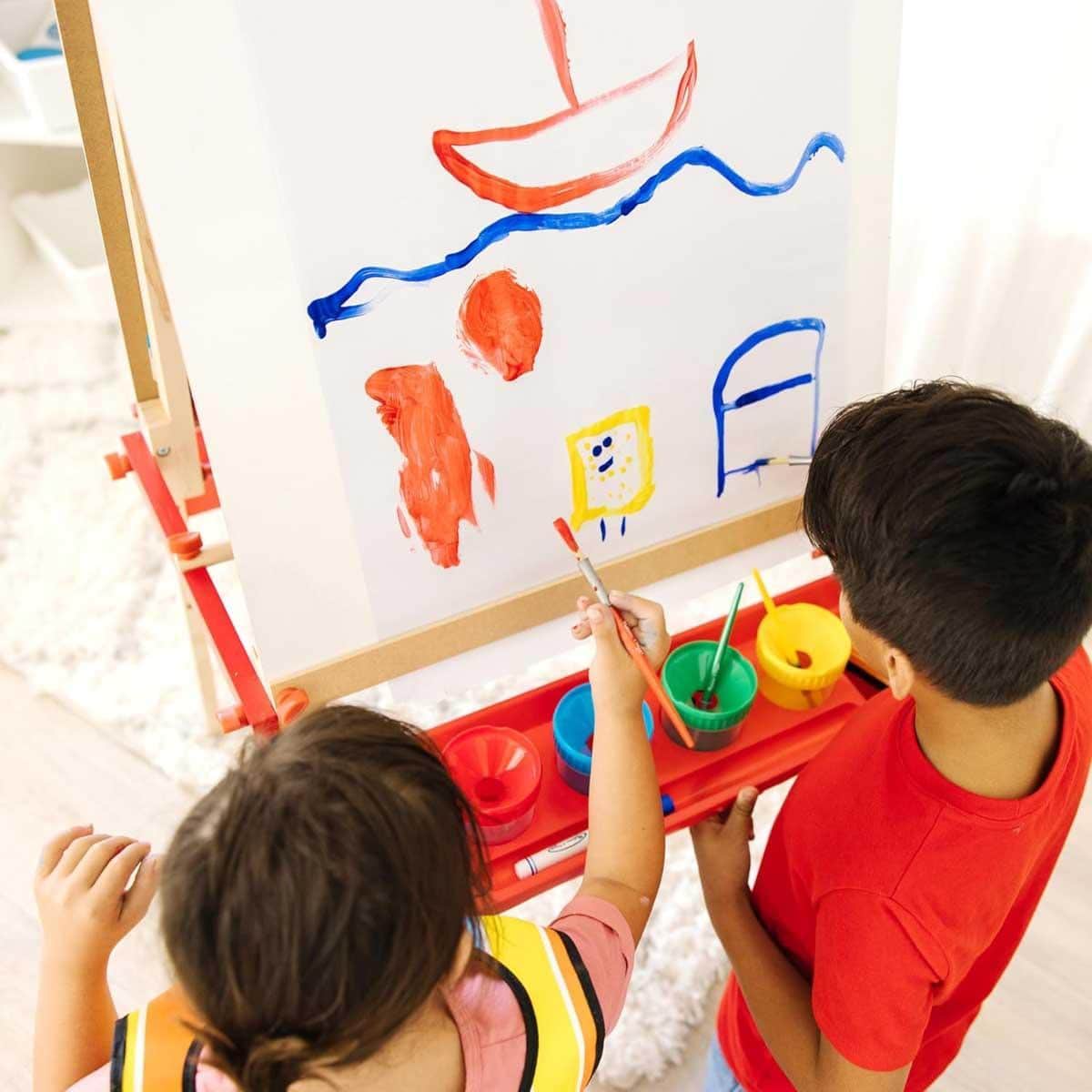 ميليسا آند دوغ مجموعة إكسسوارات حامل الرسم للجنسين، 3-4 سنوات