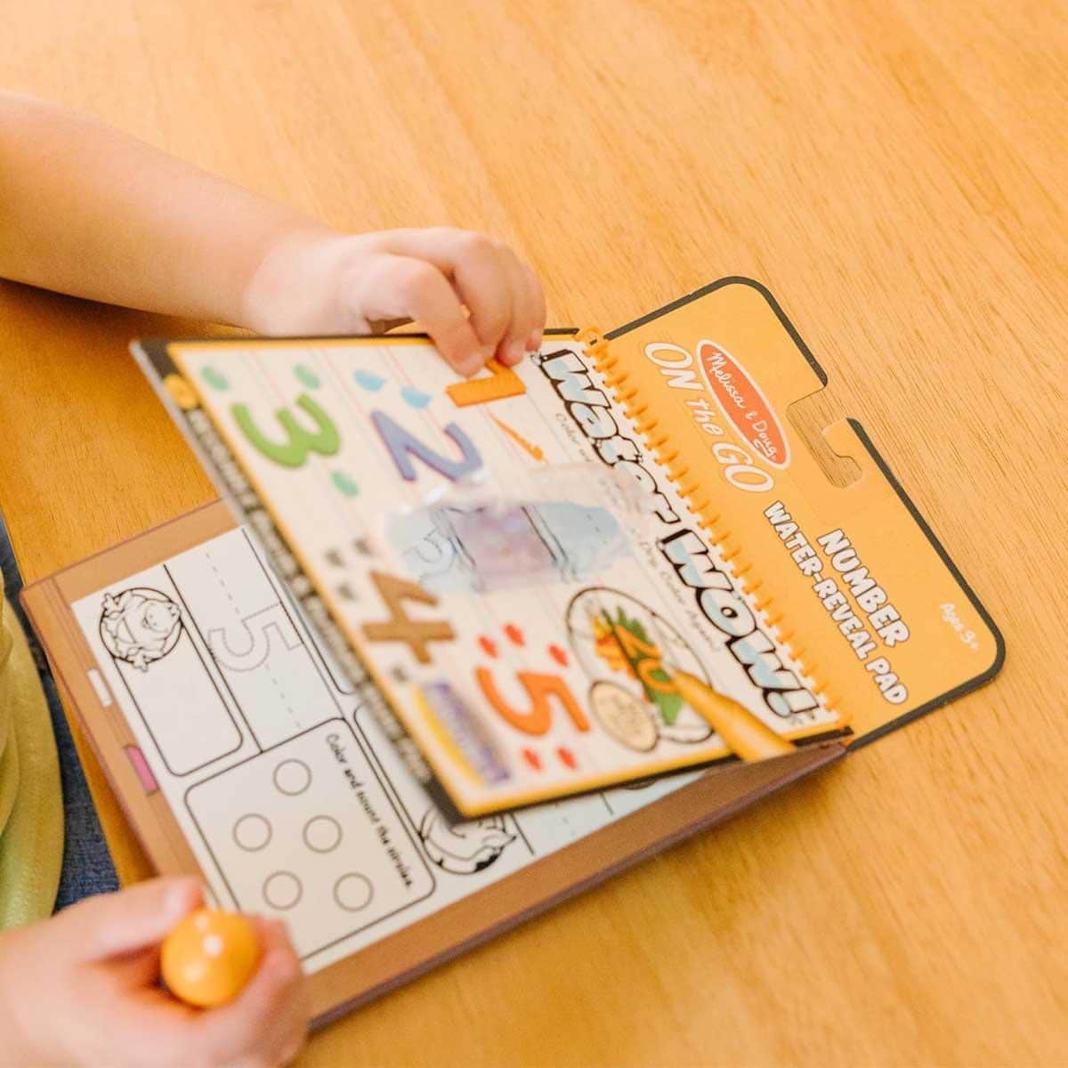 Melissa & Doug Numbers Reusable Water-Reveal Activity Pad Unisex, 3-4 Years