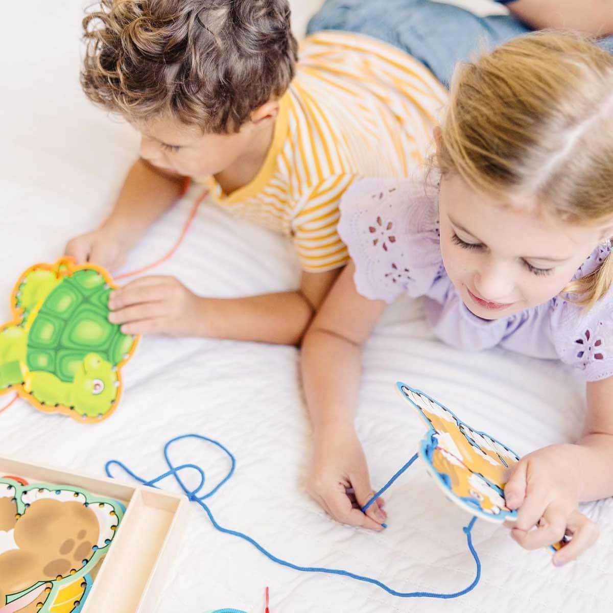 Melissa & Doug Pets Lace & Trace Activity Set Unisex, 3-4 Years
