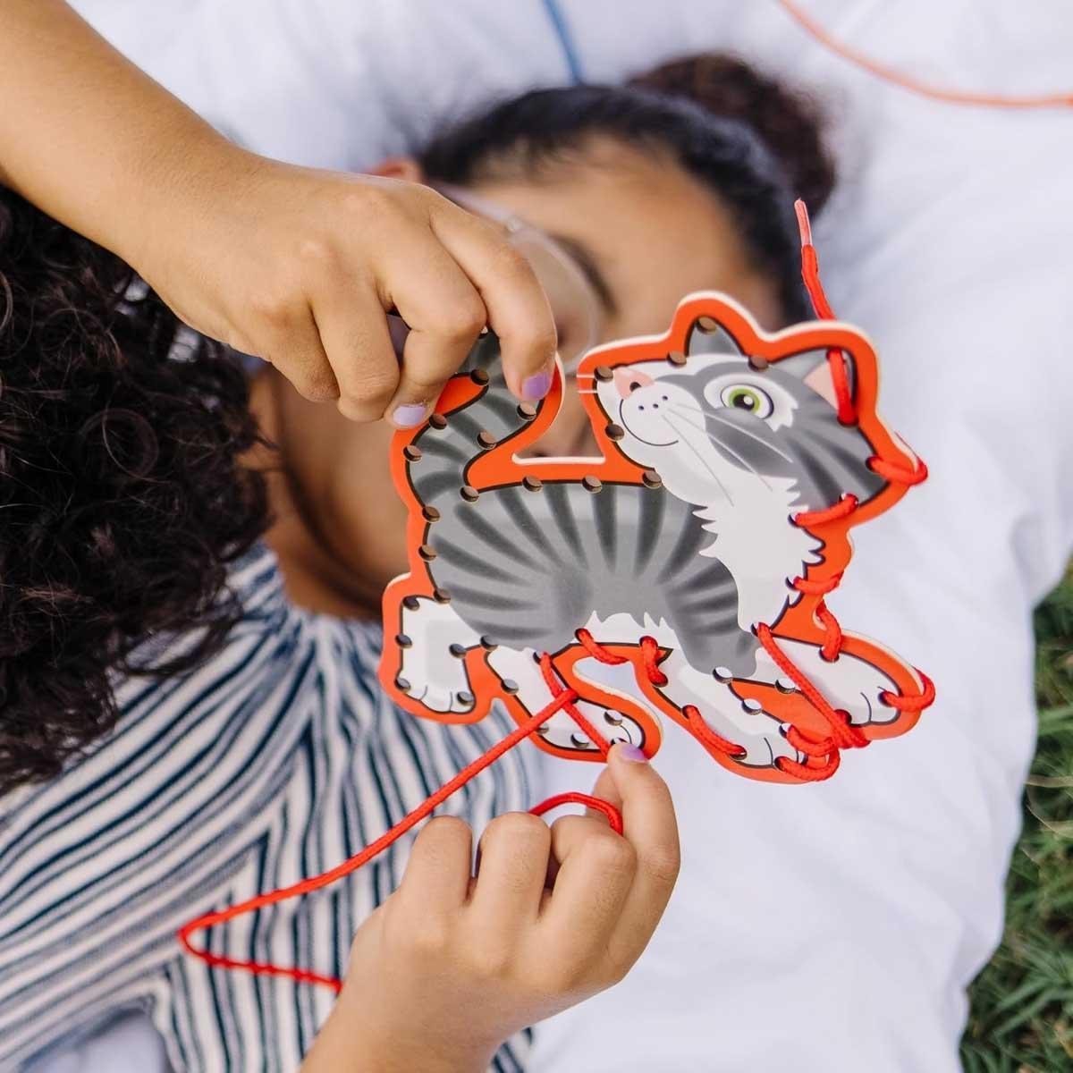 Melissa & Doug Pets Lace & Trace Activity Set Unisex, 3-4 Years