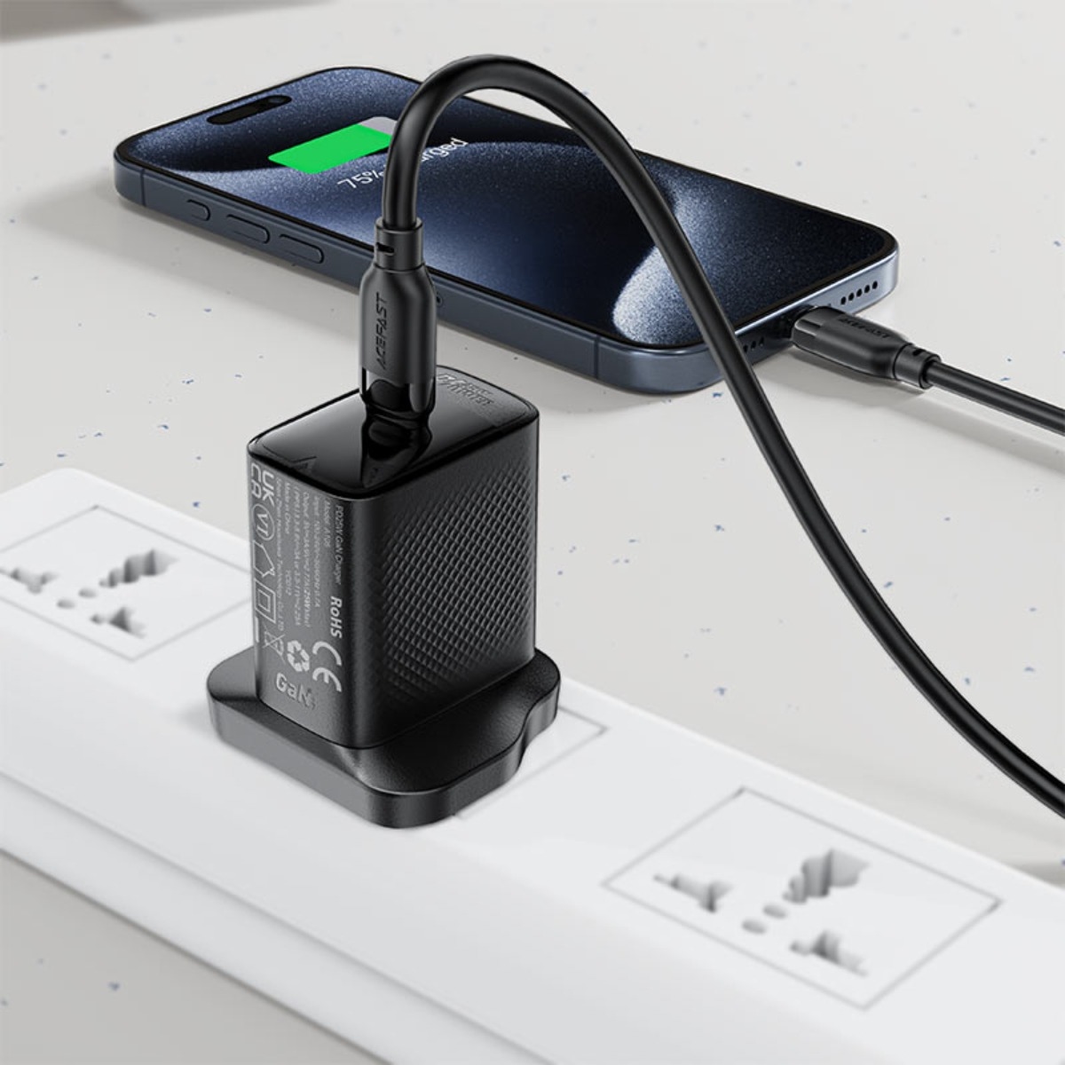 ايسفاست C16-03 كابل من المطاط الحراري TPE بمنفذ USB-C إلى USB-C - أسود