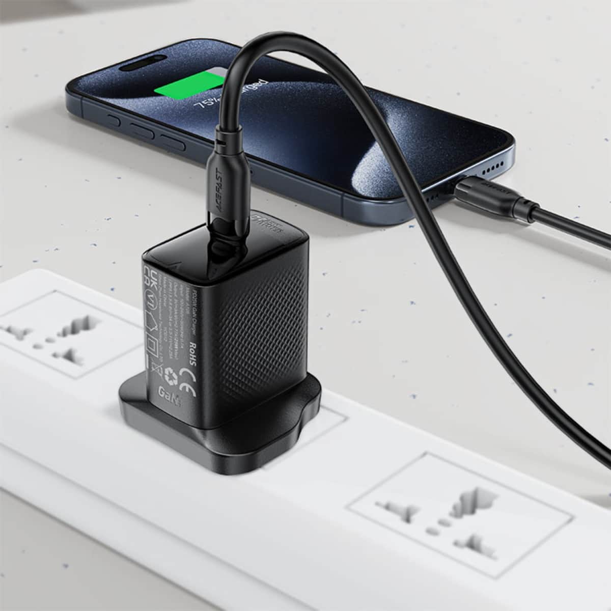 ايسفاست C16-03 كابل من المطاط الحراري TPE بمنفذ USB-C إلى USB-C - أسود