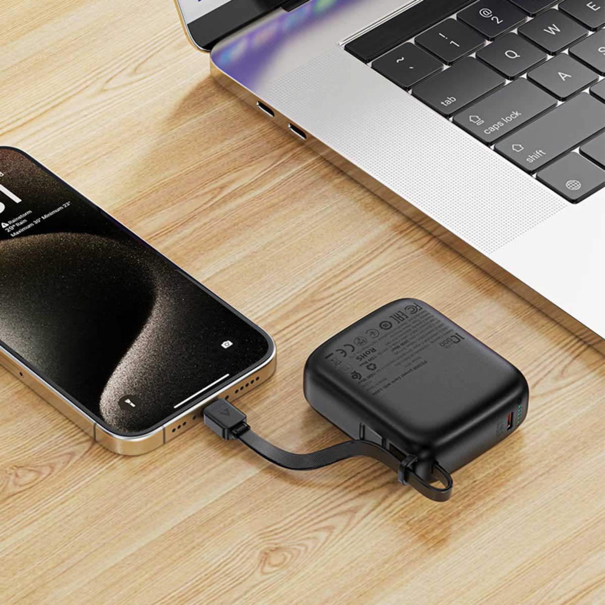 ايسفاست M15 باور بانك بسعة 10000mAh وقدرة 20W مع كابل قابل للسحب