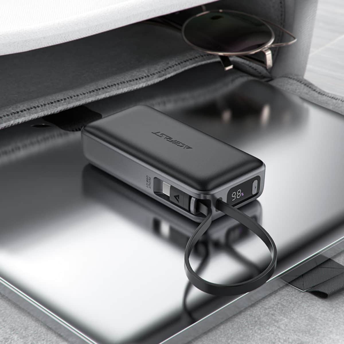 Acefast M7 10000mAh 30W Power Bank with Retractable Cable