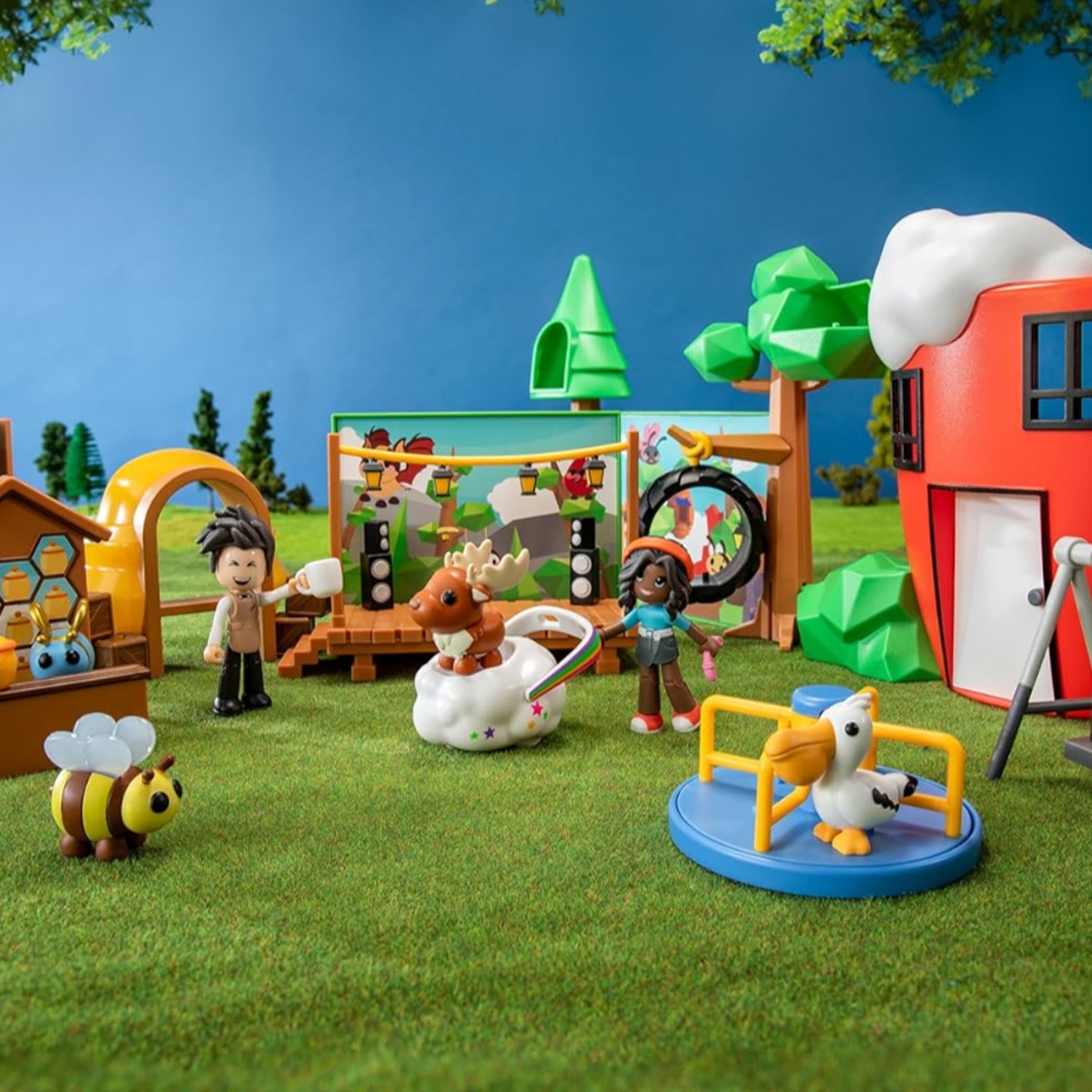 Adopt Me AME0029 Coffee Shop & Playground Large Playset Unisex, 5-7 Years