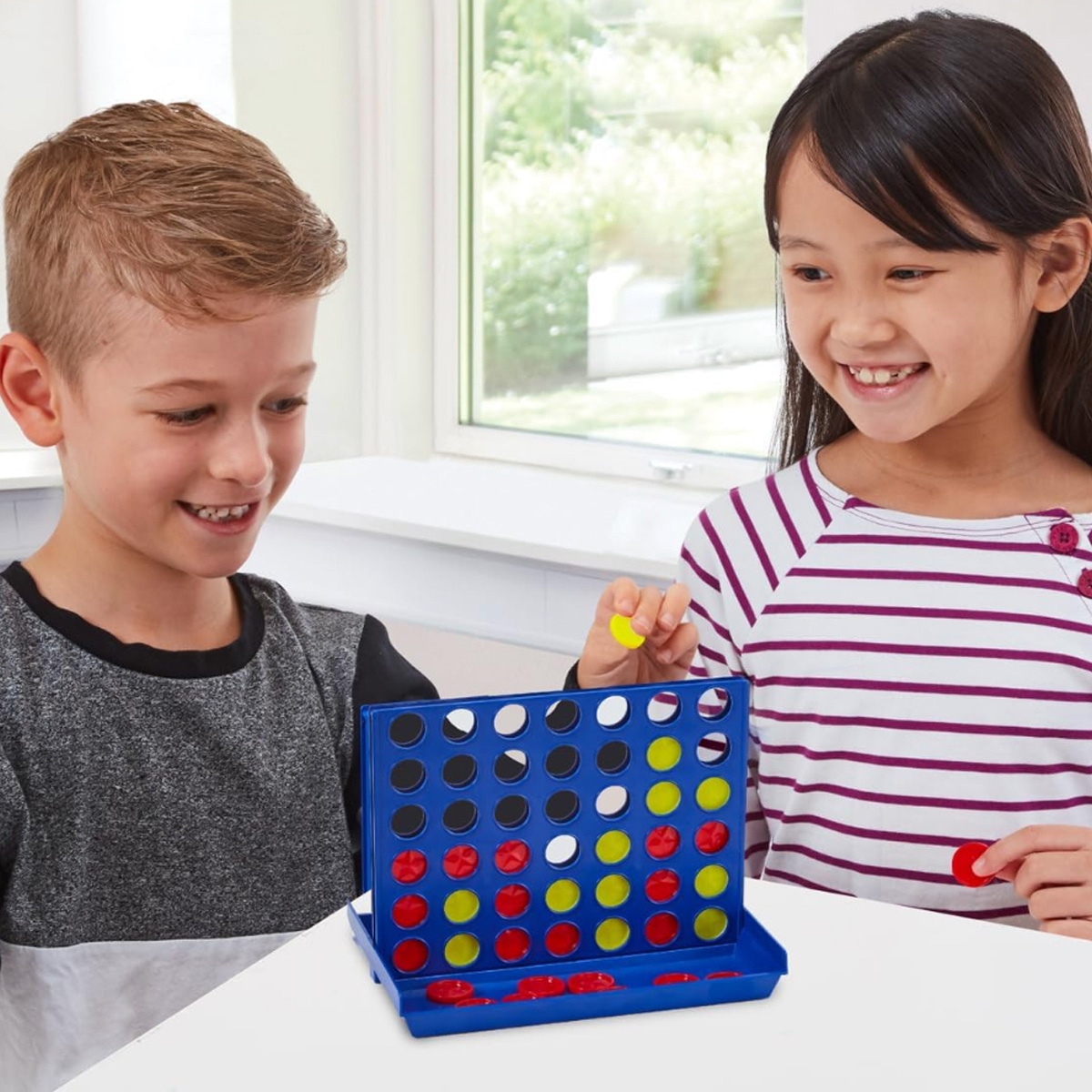 Ambassador Grab & Go Games! Travel 4-in-a-Row Game Unisex, 5-7 Years
