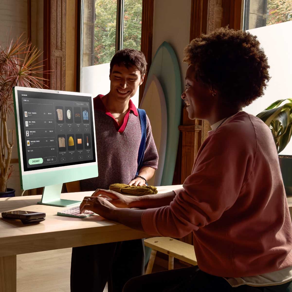 Apple iMac M4 with 8-Core CPU & 8-Core GPU