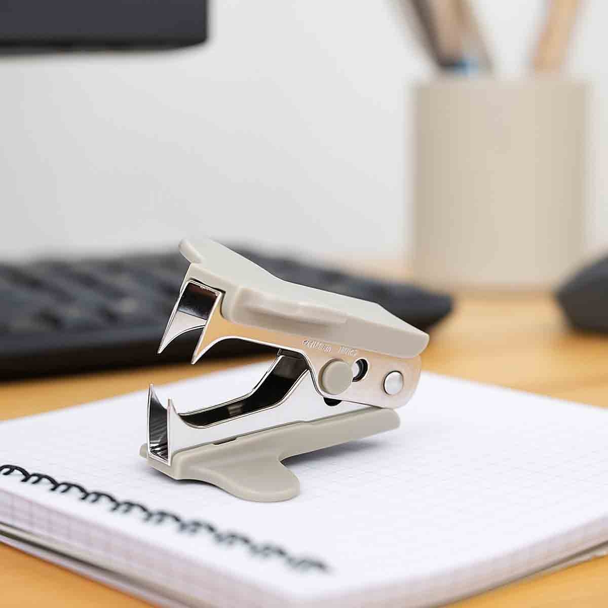 Atlas 2-Teeth Staple Remover Grey