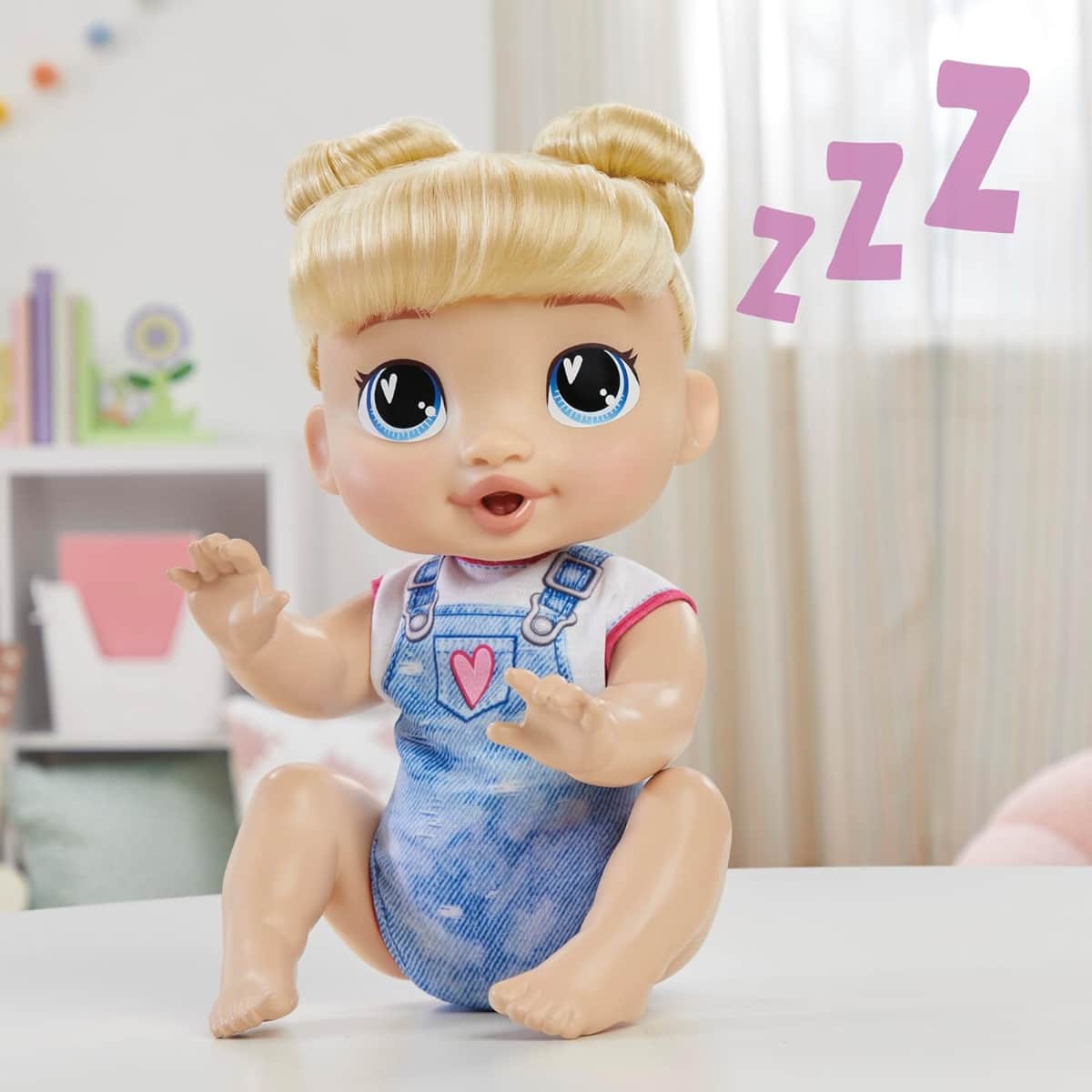 Baby Alive 10.75″ Crawl 'n Play Harper Hugs Electronic Crawling Baby Doll Set Unisex, 3-4 Years