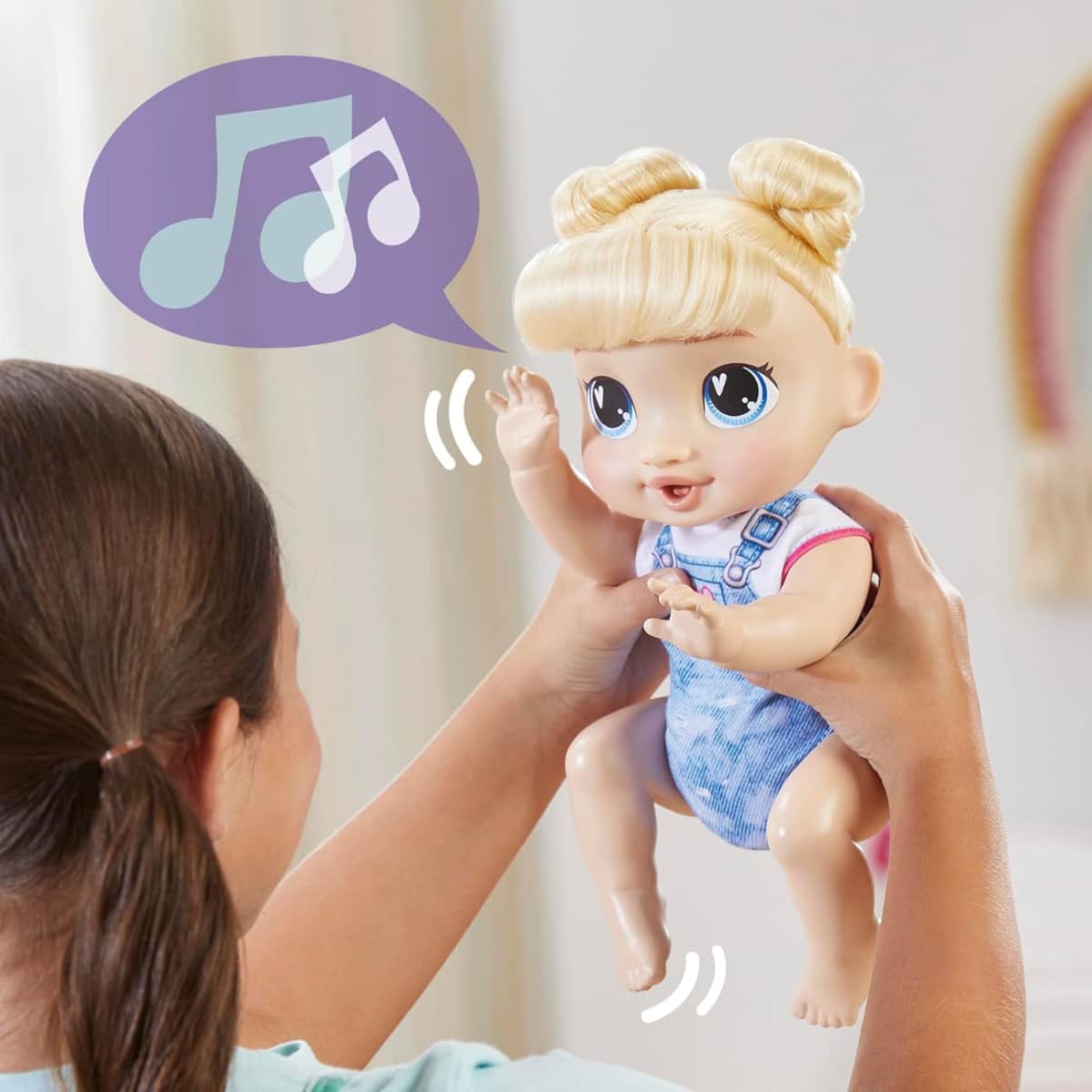 Baby Alive 10.75″ Crawl 'n Play Harper Hugs Electronic Crawling Baby Doll Set Unisex, 3-4 Years