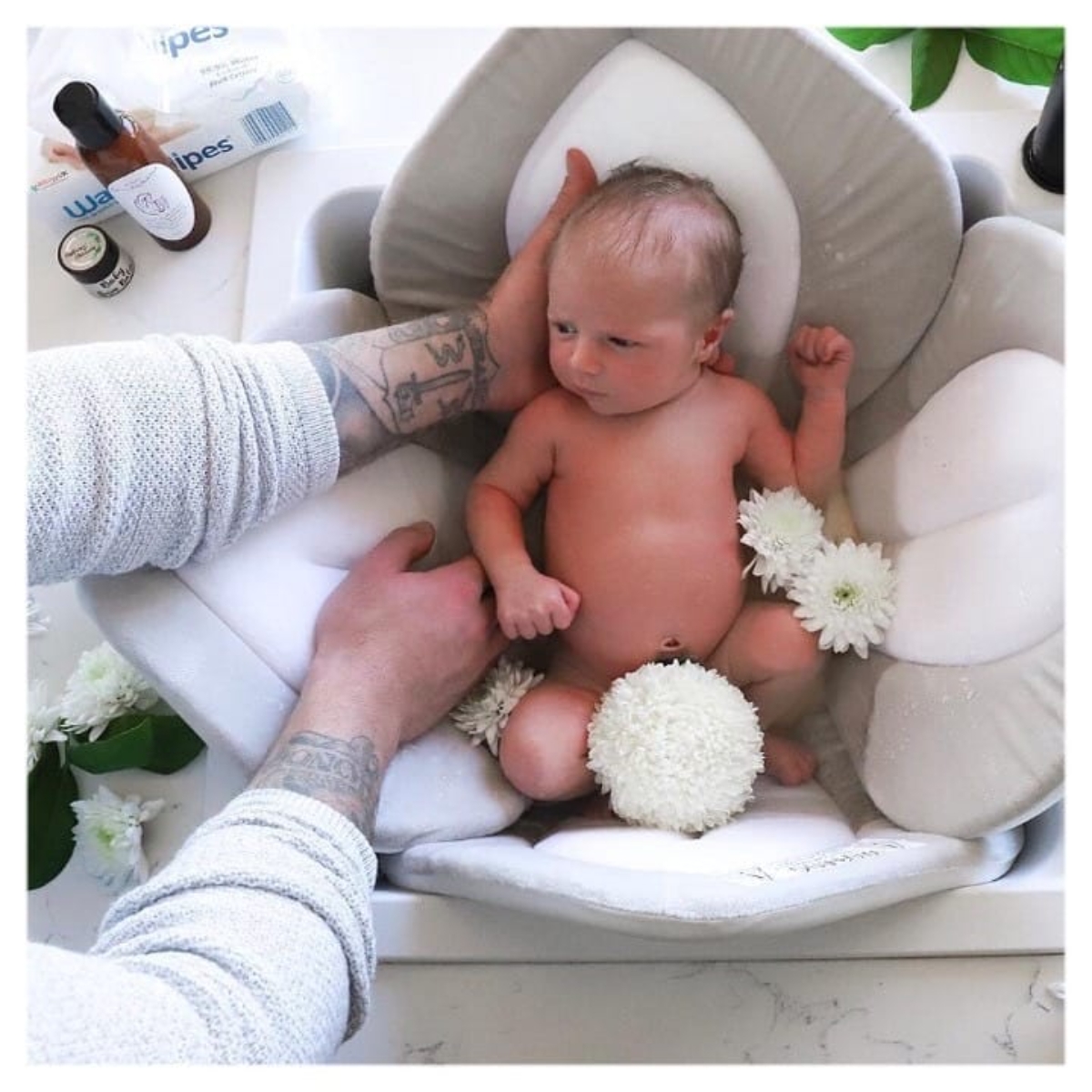 بيبي دريم إسفنجة استحمام بشكل لوتس رمادية للأطفال من عمر 0 إلى 2 سنة