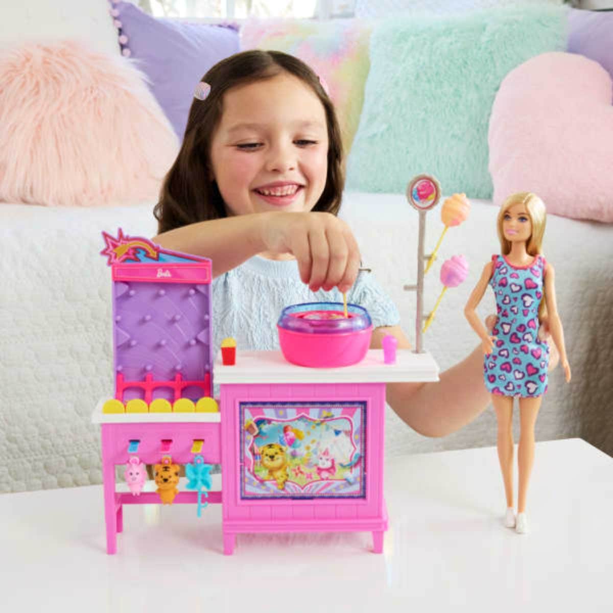 باربي ميستريز مجموعة لعب حلوى قطنية ولعبة للبنات، 3-4 سنوات