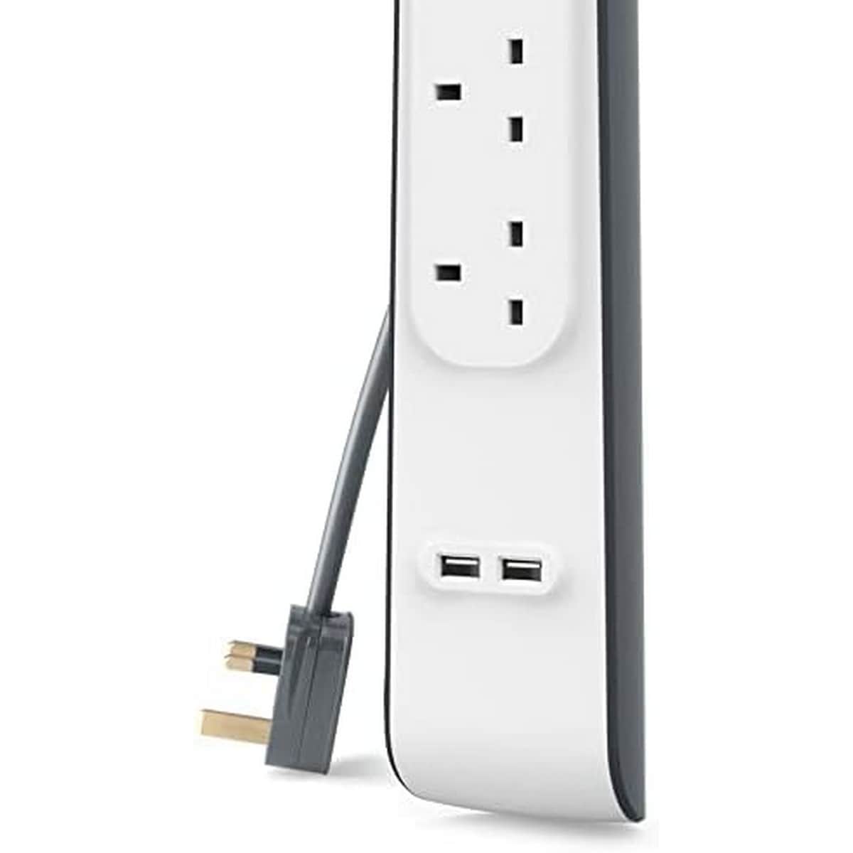 بيلكن مشترك كهرباء محمي من زيادة التيار بـ 4 منافذ ومنفذي USB