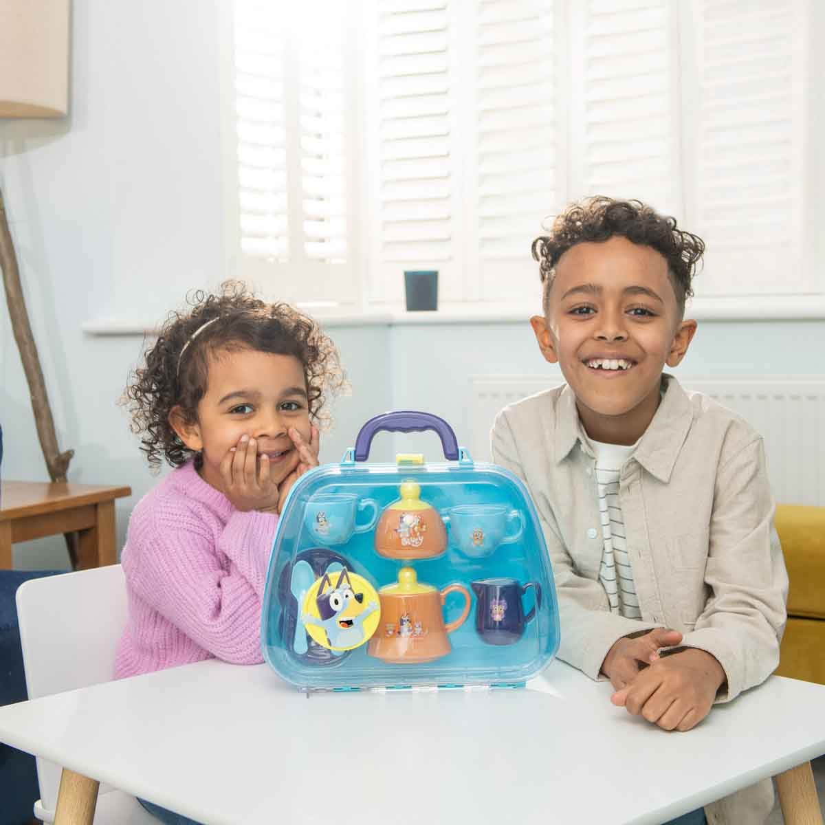 بلووي طقم شاي مع حقيبة حمل، للجنسين، من عمر 3 إلى 4 سنوات