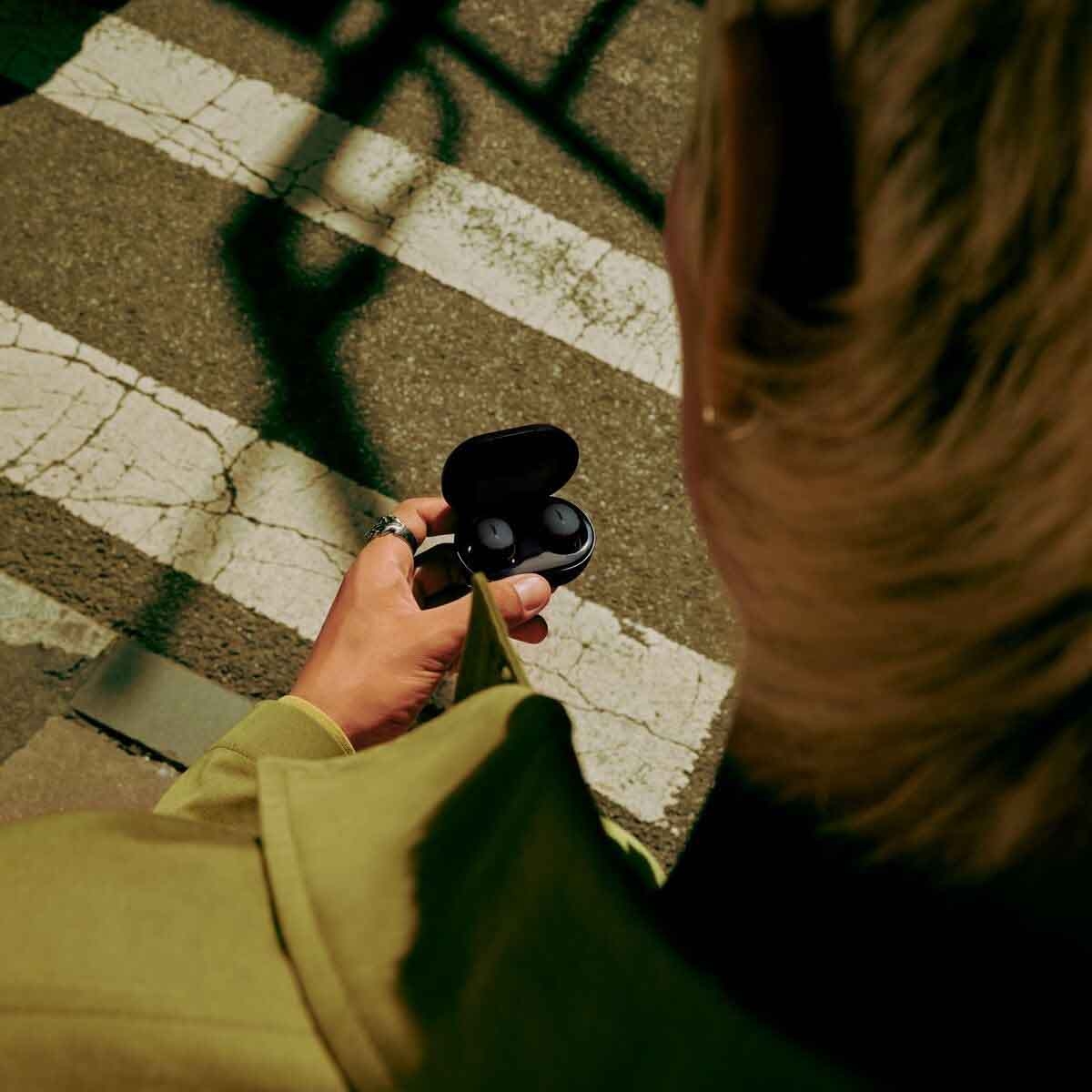 بوز كوايت كومفورت سماعات أذن لاسلكية باللون الأسود