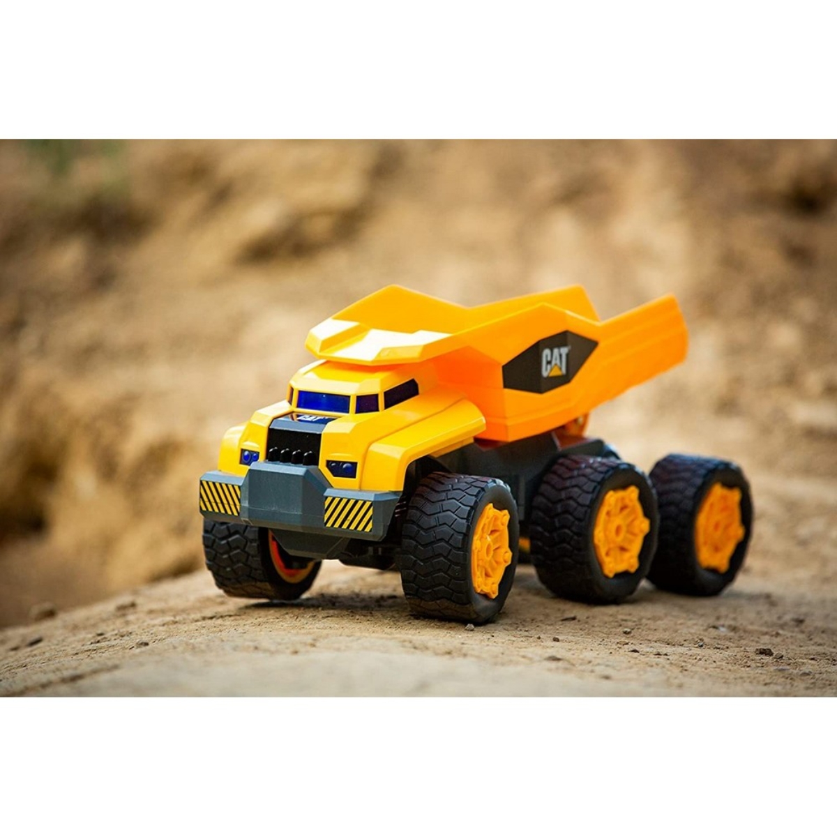 CAT 16″ Remote Controlled Massive Mover 6 Wheel Futuristic Dump Truck Toy Unisex, 5-7 Years