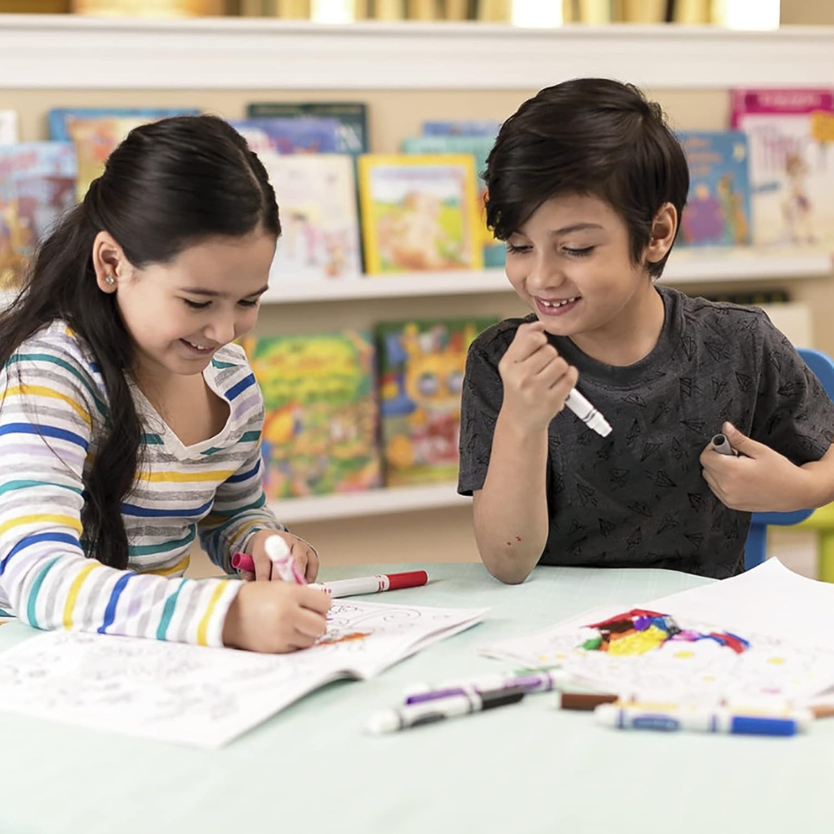 كرايولا أقلام ماركر كلاسيكية خط عريض متنوعة الألوان للجنسين، 3-4 سنوات، مجموعة من 12