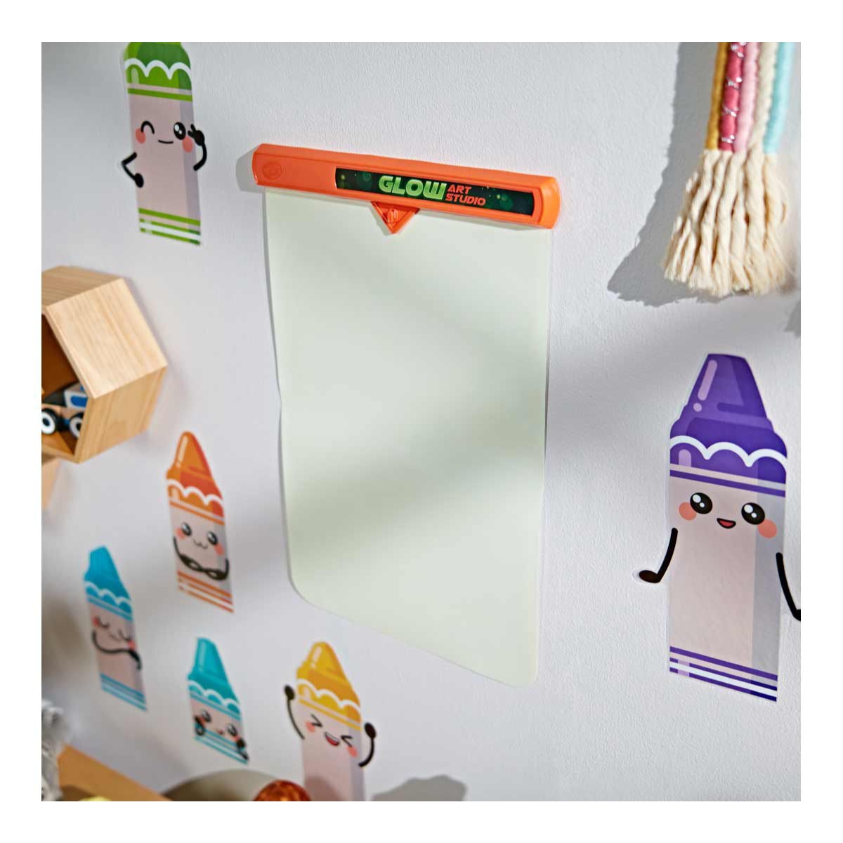 Crayola Glow in the Dark Canvas Unisex, 5-7 Years