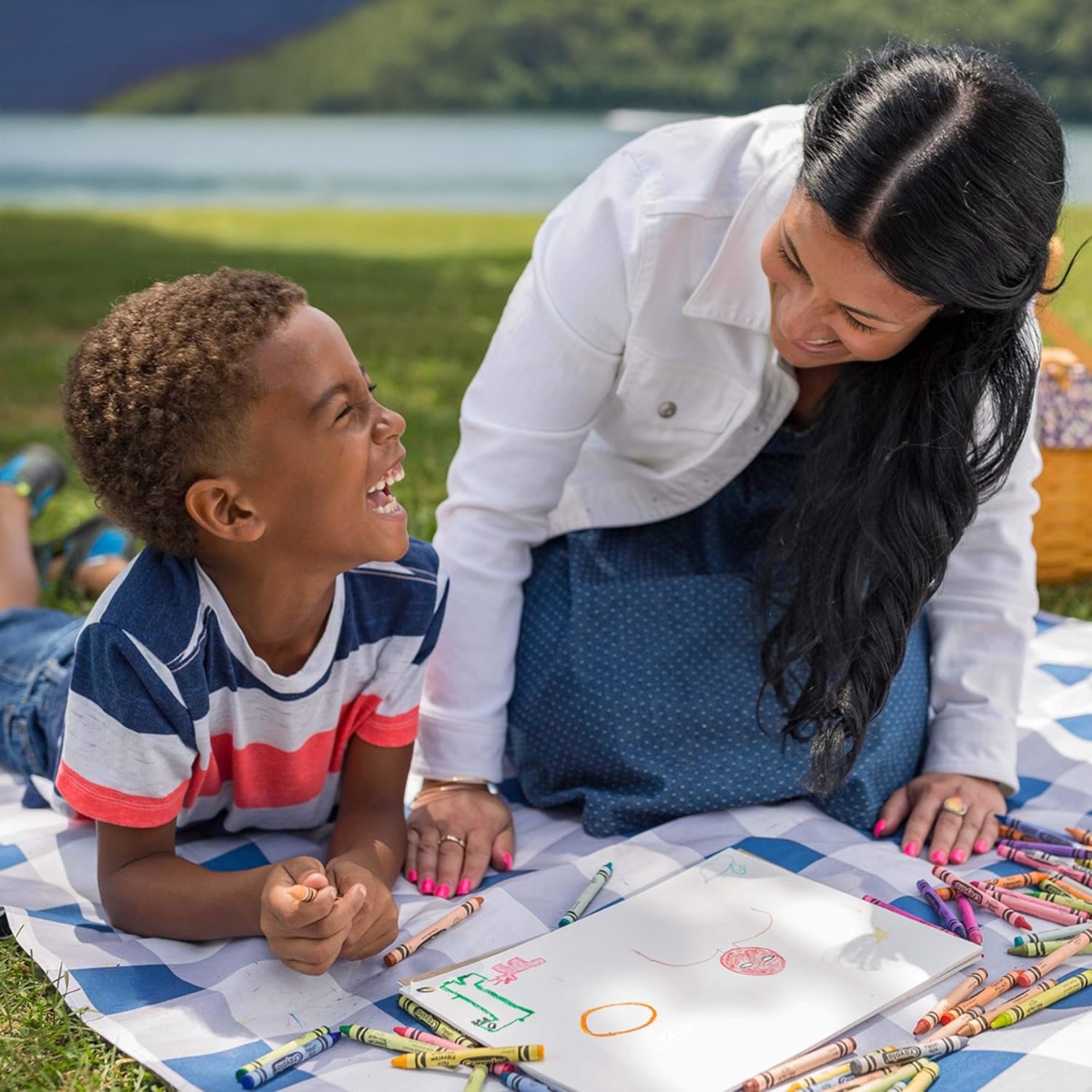 كرايولا علبة من 64 قلم شمعي قابل للغسل فائق النظافة للجنسين، 3-4 سنوات