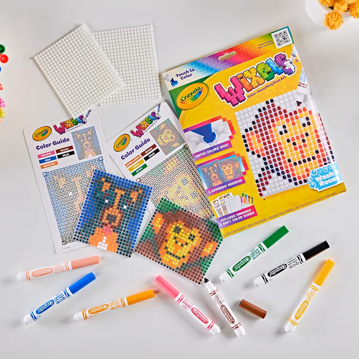 Crayola Wixels Animals Activity Kit Unisex, 5-7 Years