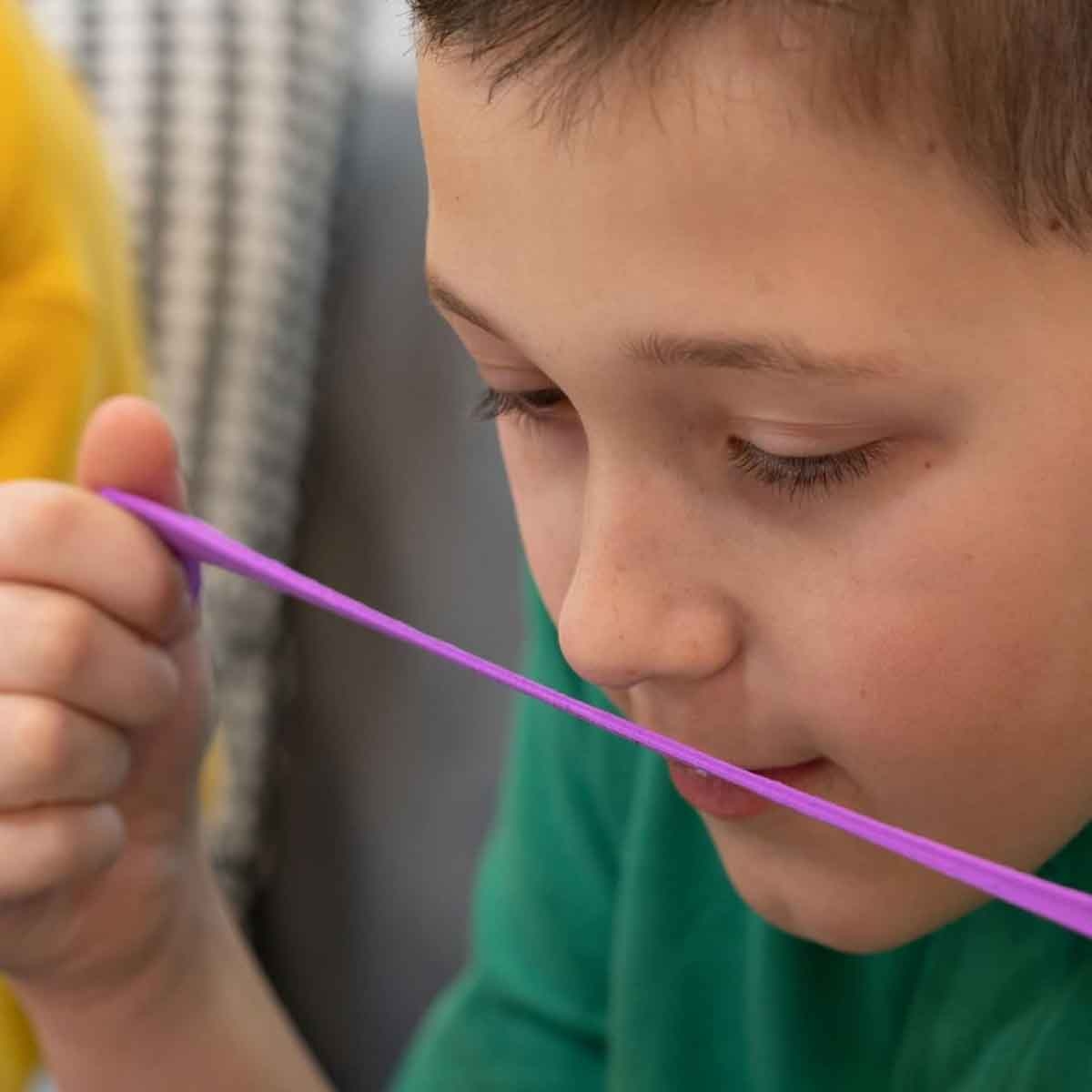 Crazy Aaron 2.75" Scentsory Splashcooler Scented Thinking Putty Unisex, 3-4 Years