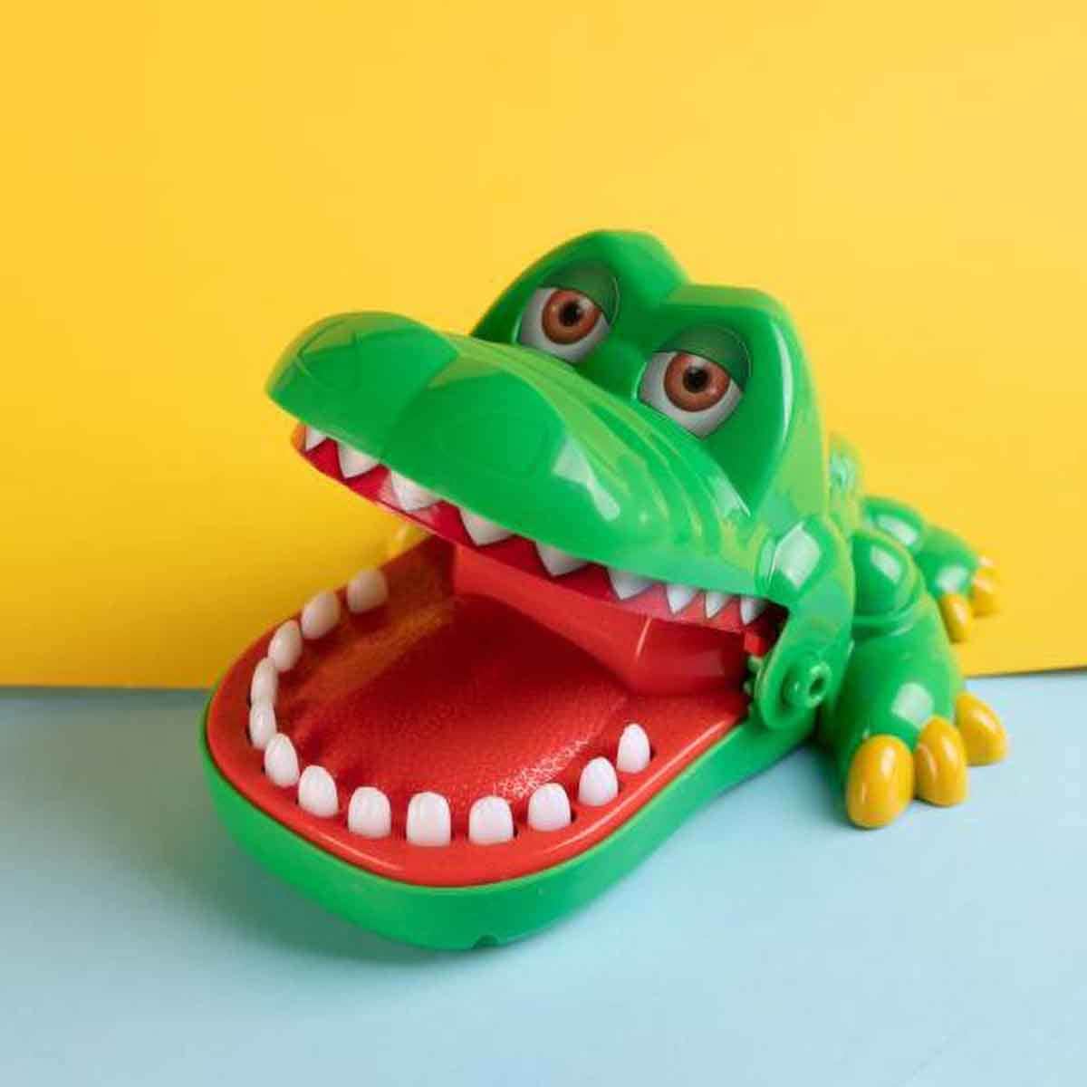 Crocodile Teeth Dentist Alligator Biting Finger Fun Game Unisex, 3-4 Years