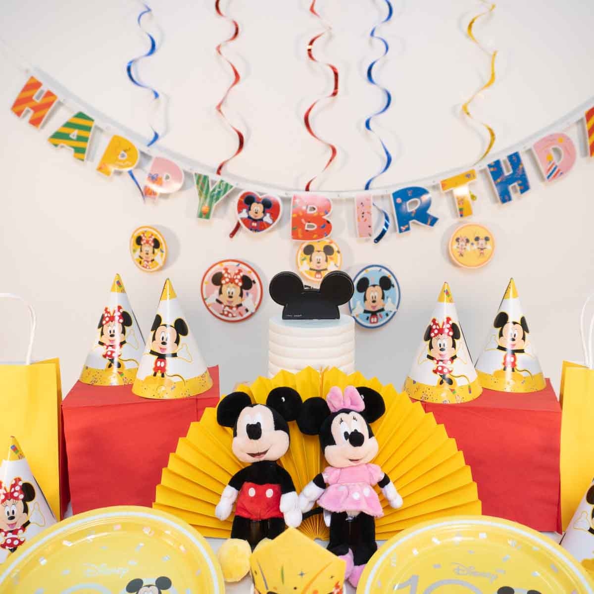 Disney 6-Piece Cute Celebration D100 Mickey & Minnie Swirl Decoration Set