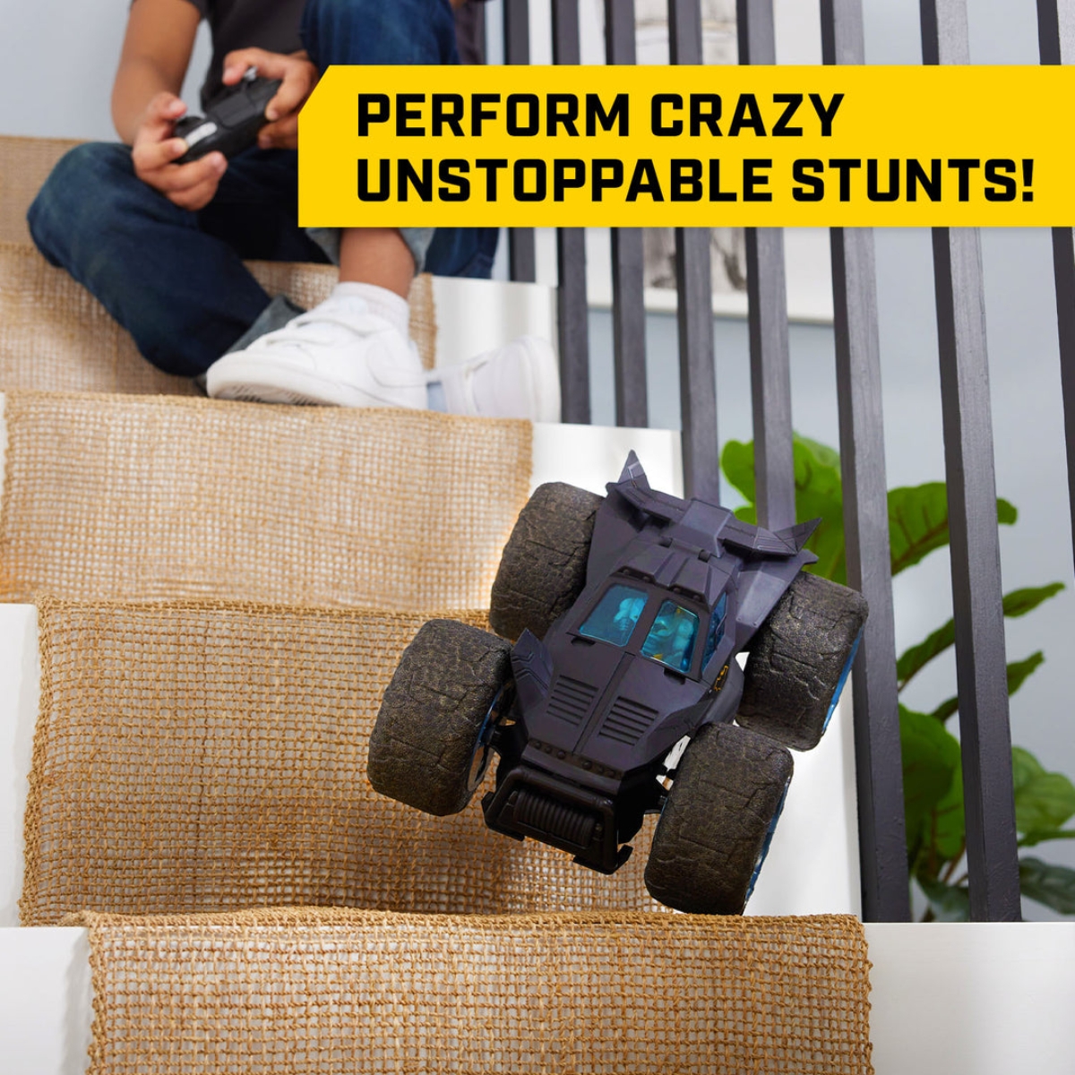 DC Comics Stunt Force Remote Control Batmobile Toy Race Car Unisex, 5-7 Years