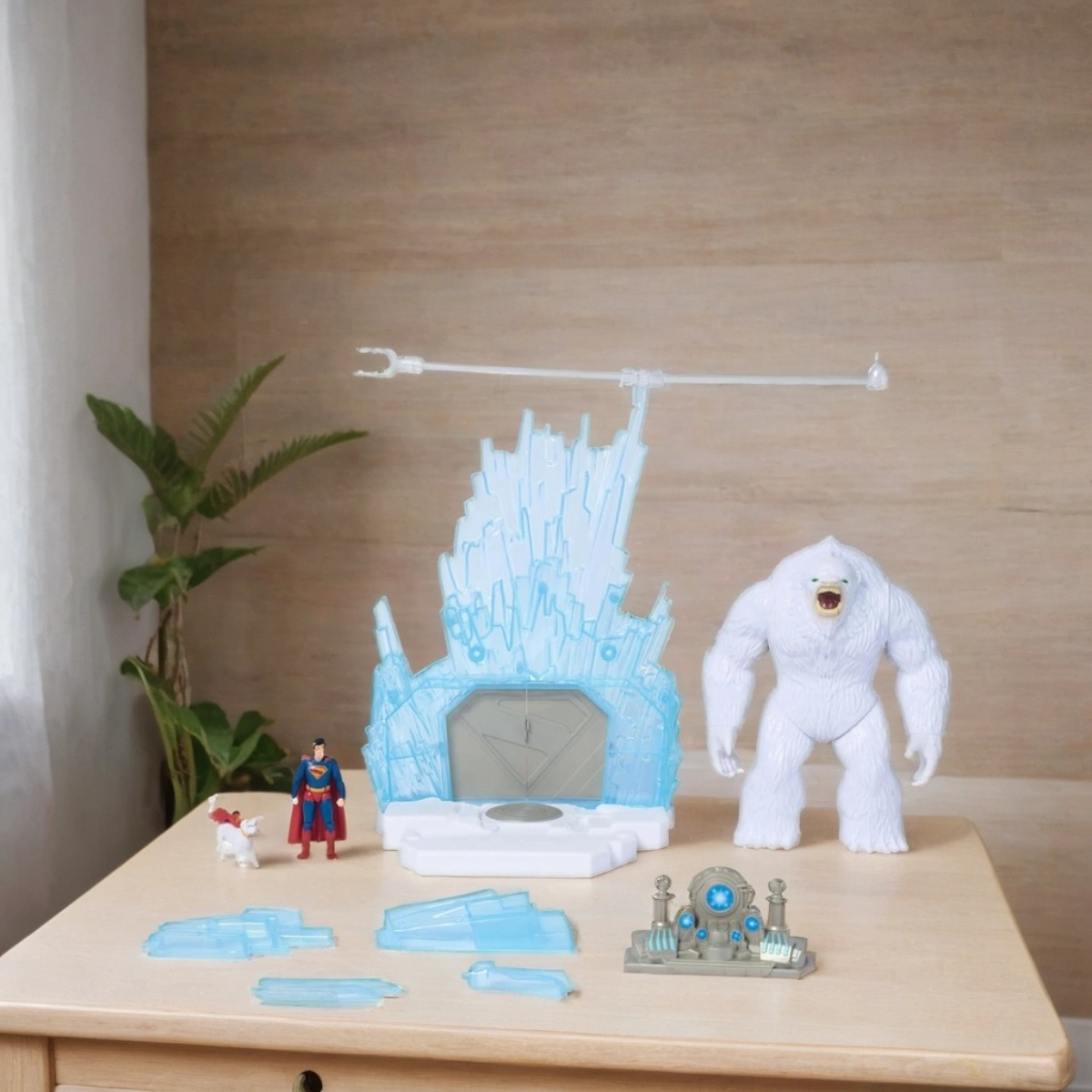 دي سي كوميكس مجموعة لعب معركة قلعة العزلة لسوبرمان، للجنسين، عمر 5 إلى 7 سنوات