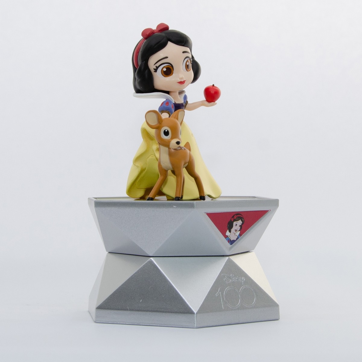 ديزني كبسولة مفاجآت سلسلة 1 رقم 19551 شخصية أكشن متنوعة للجنسين عمر 3-4 سنوات