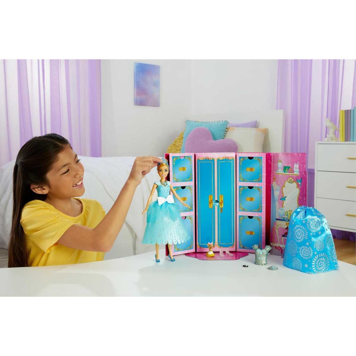 Disney Princess Cinderella Doll & Fashion Surprise Playset Girls, 3-4 Years