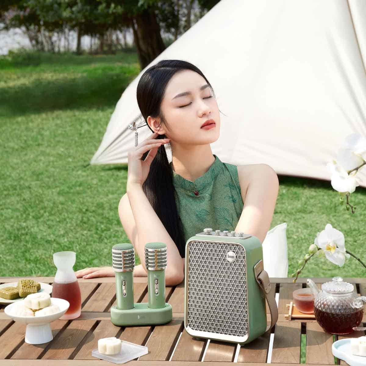 Divoom SongBird-HQ Karaoke Bluetooth Speaker & Microphone Set