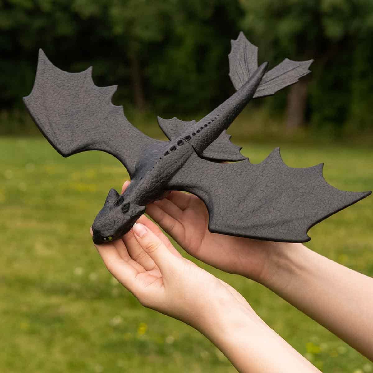 DreamWorks Toothless Flying Foam Dragon - 25” Wingspan Action Figure Boys, 5-7 Years