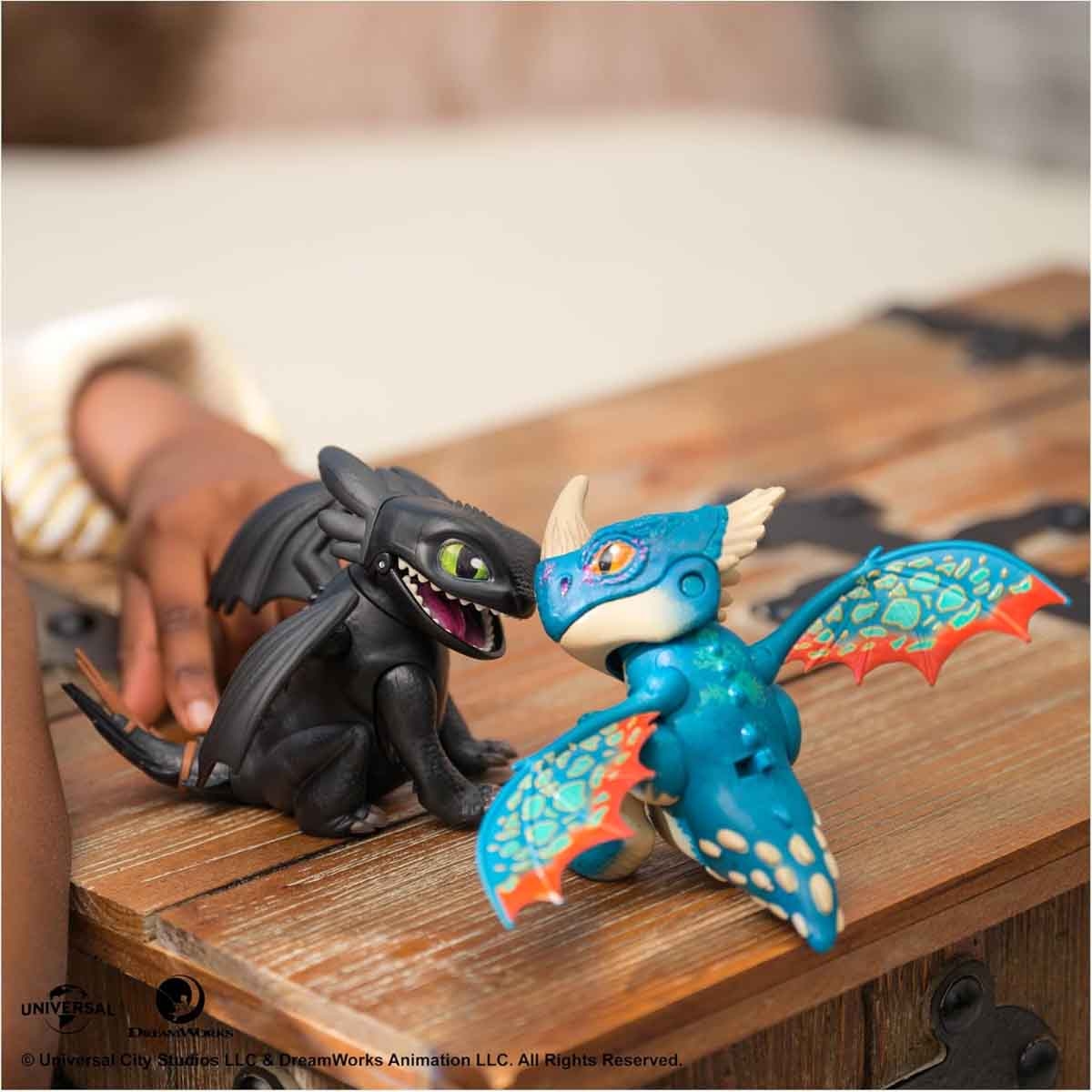 دريم وركس مجسم تنين ستورم أرو صغير تفاعلي مع صوت للأولاد من 5 إلى 7 سنوات