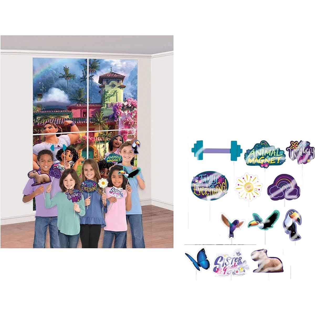 Disney Encanto 16-Piece Scene Setter with Props