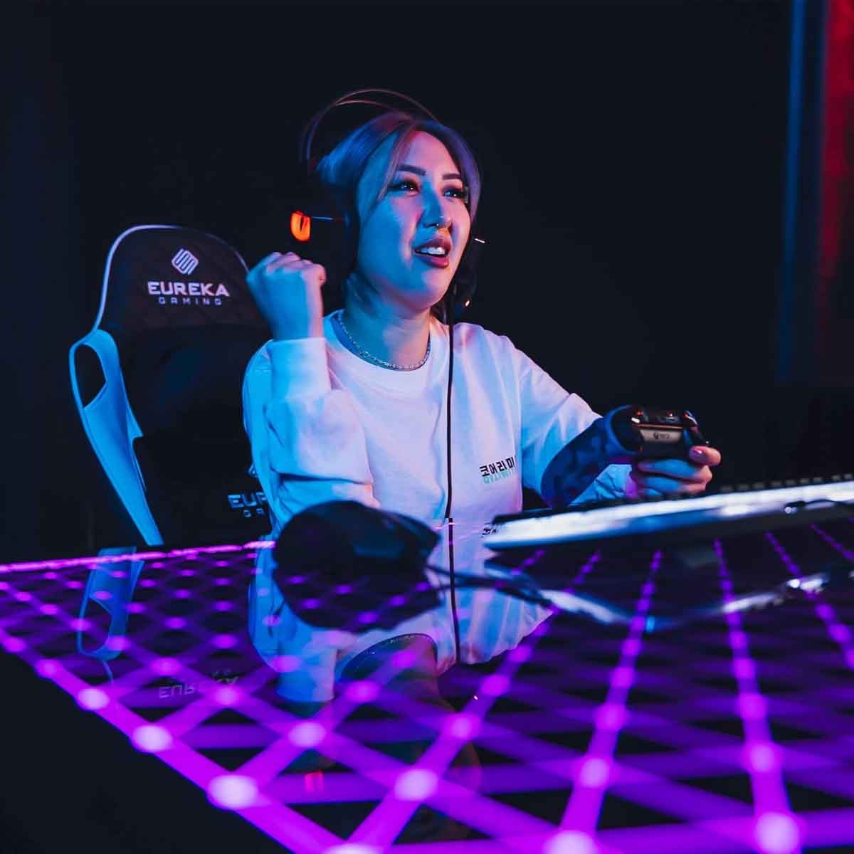 Eureka RGB L-Shape Gaming Desk