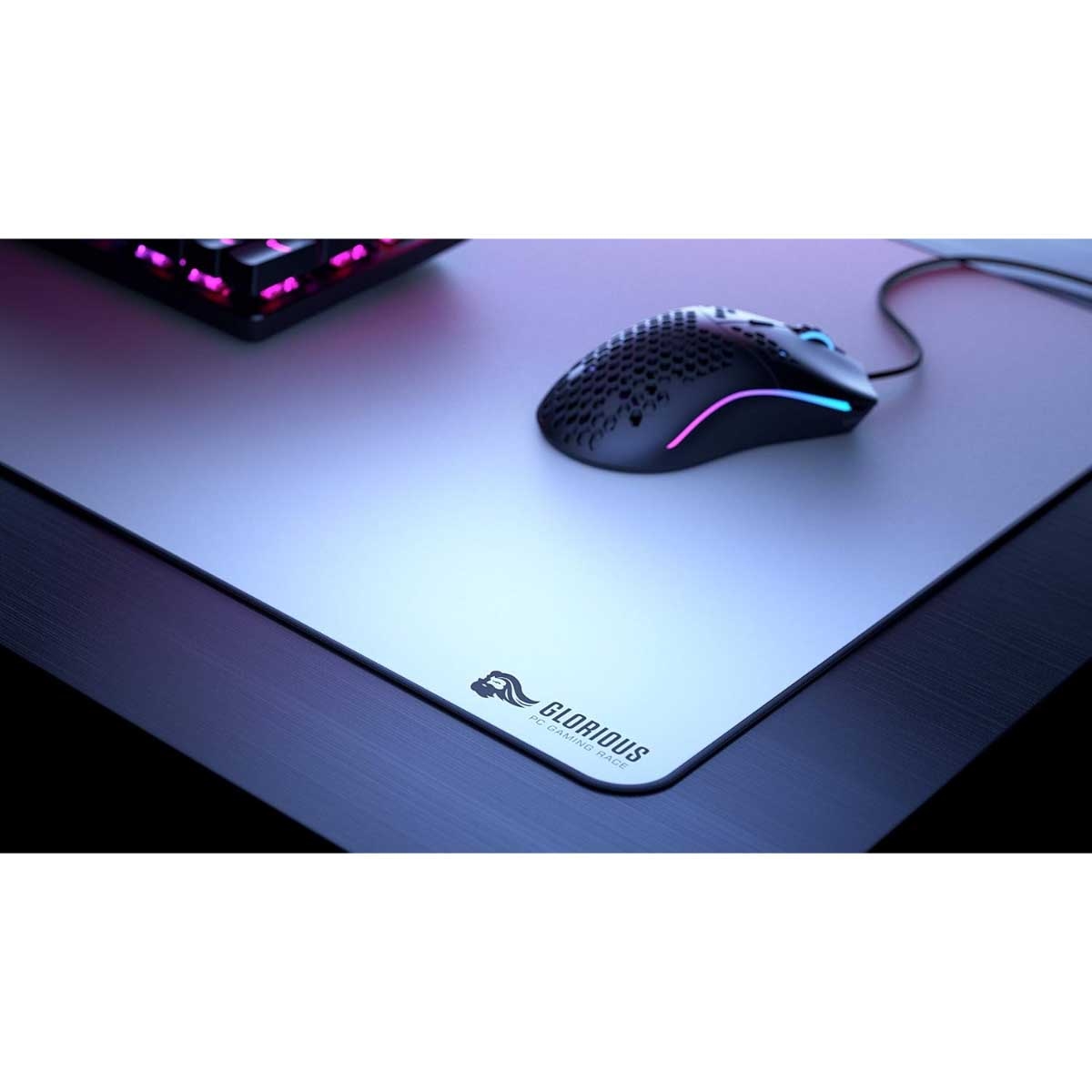 لوحة ماوس الألعاب Glorious White Edition